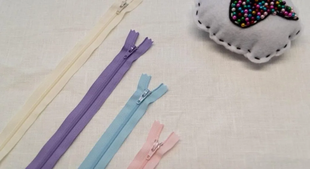 Flexible nylon coil zipper for dresses and skirts